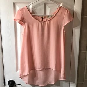 High low cap sleeve blouse in light pink